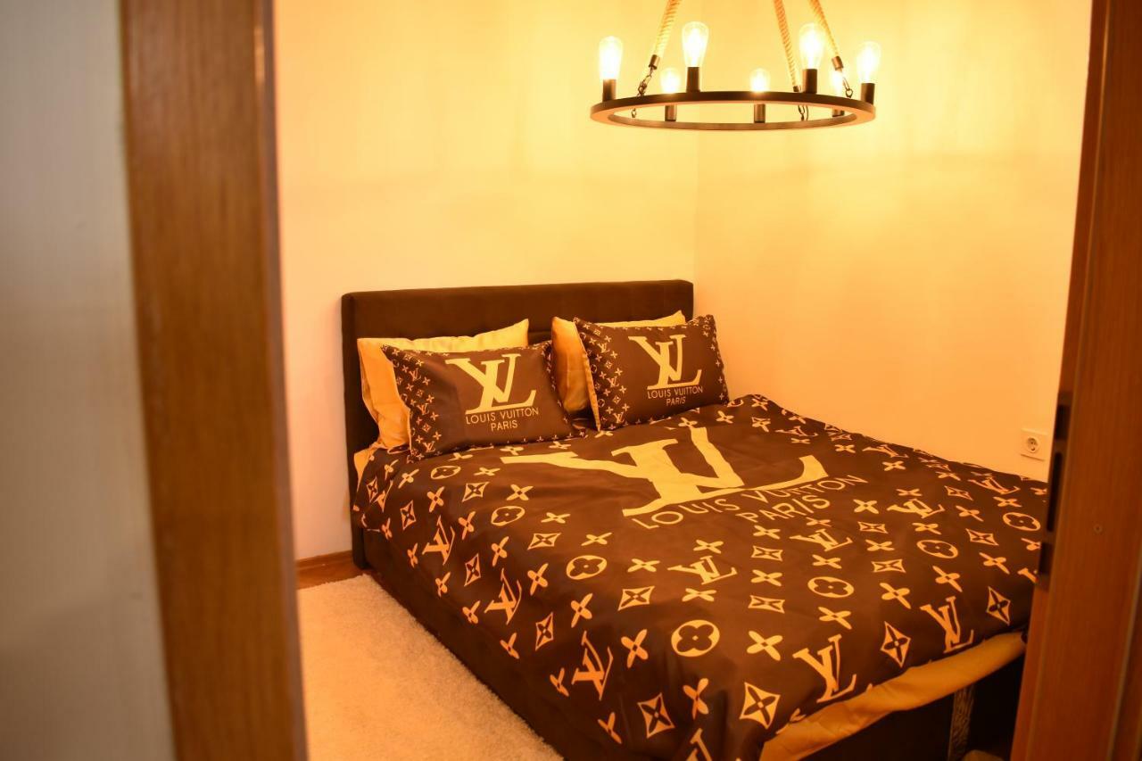 Naumovski Apartments Σκόπια Εξωτερικό φωτογραφία